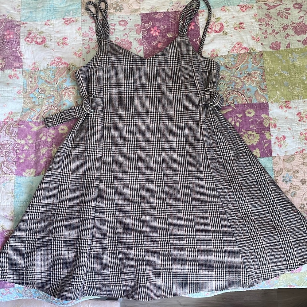 Cute beige plaid dress